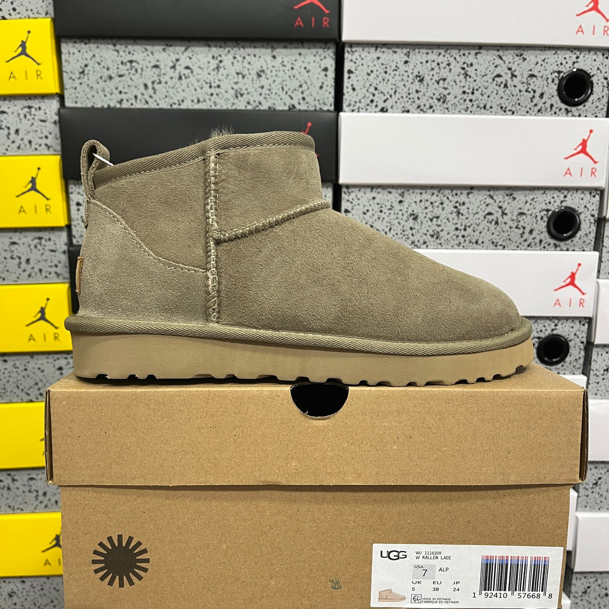 UGG Classic Ultra Mini Boot – Sand