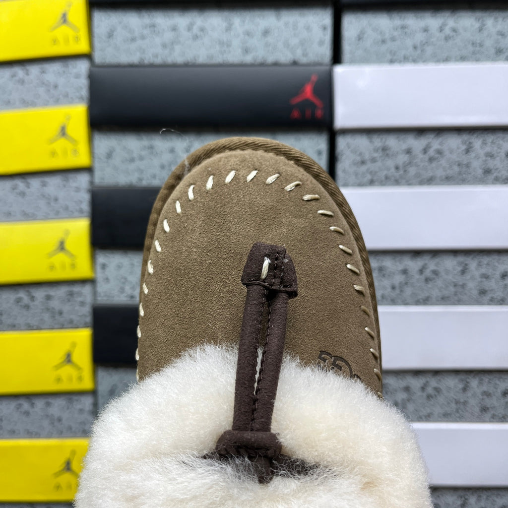 UGG Funkette Shearling Clog – Olive & Cream