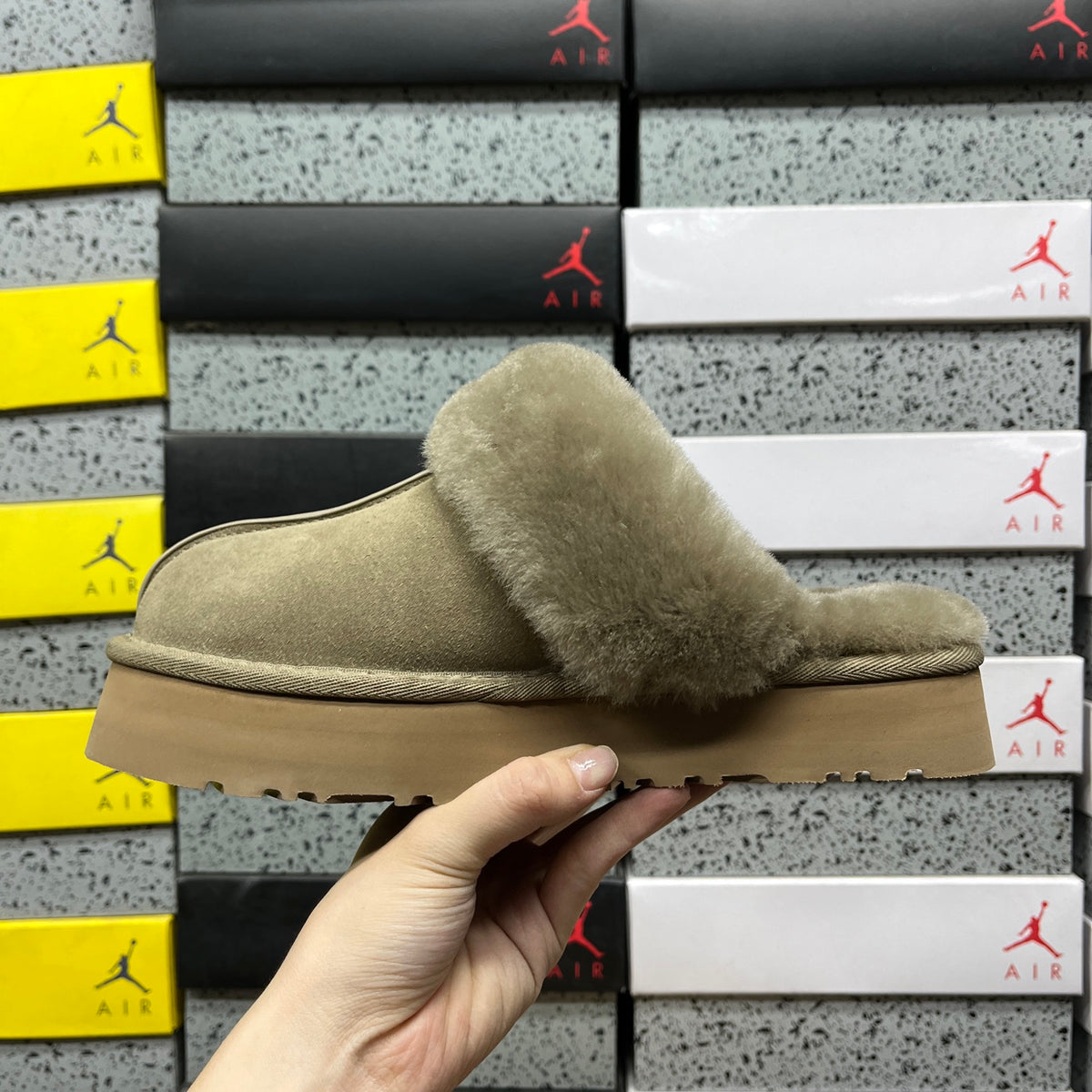 UGG Shearling Platform Clog – Sage