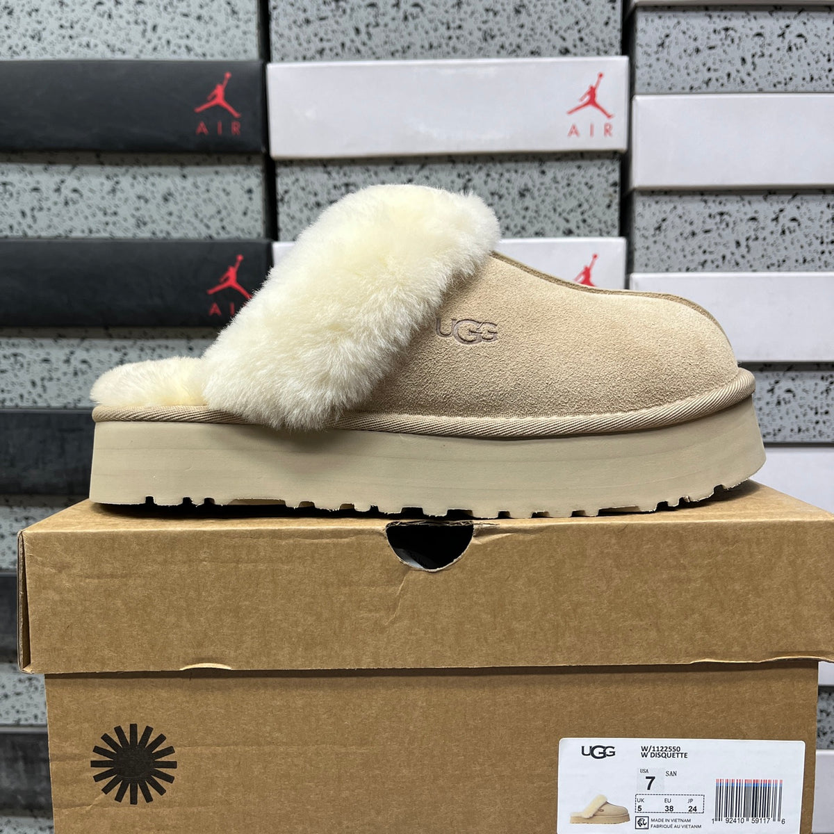 UGG Tasman Slipper – Wheat