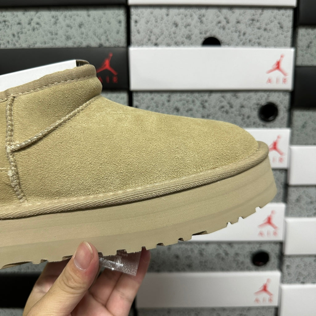 UGG Platform Slip-On Mule – Wheat Khaki