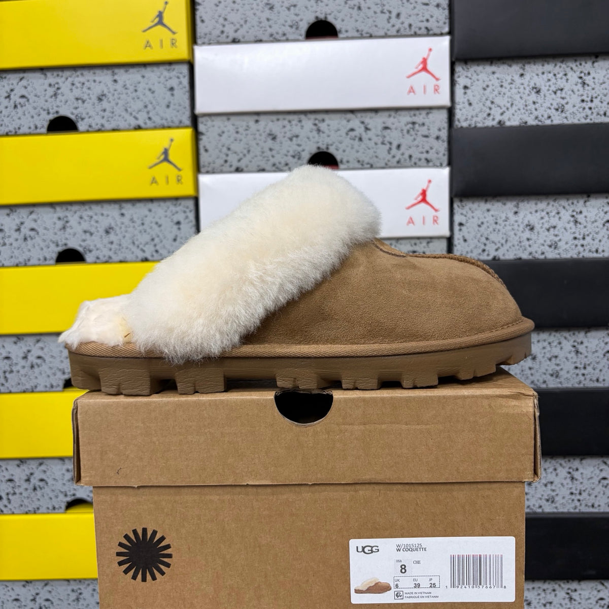 UGG Scuffette Slipper – Chestnut & Cream