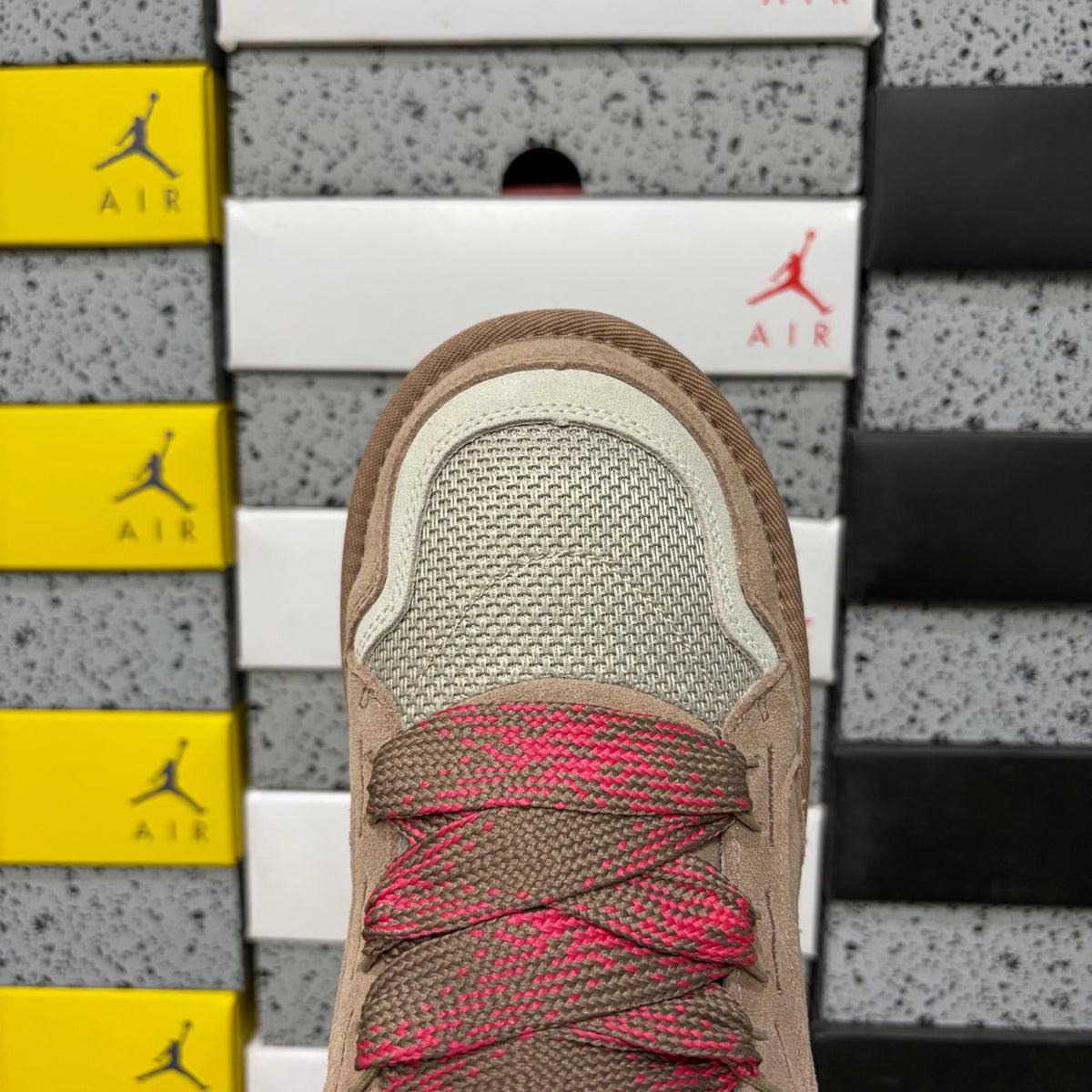 UGG Lowmel Sneaker – Sand & Rose Pink