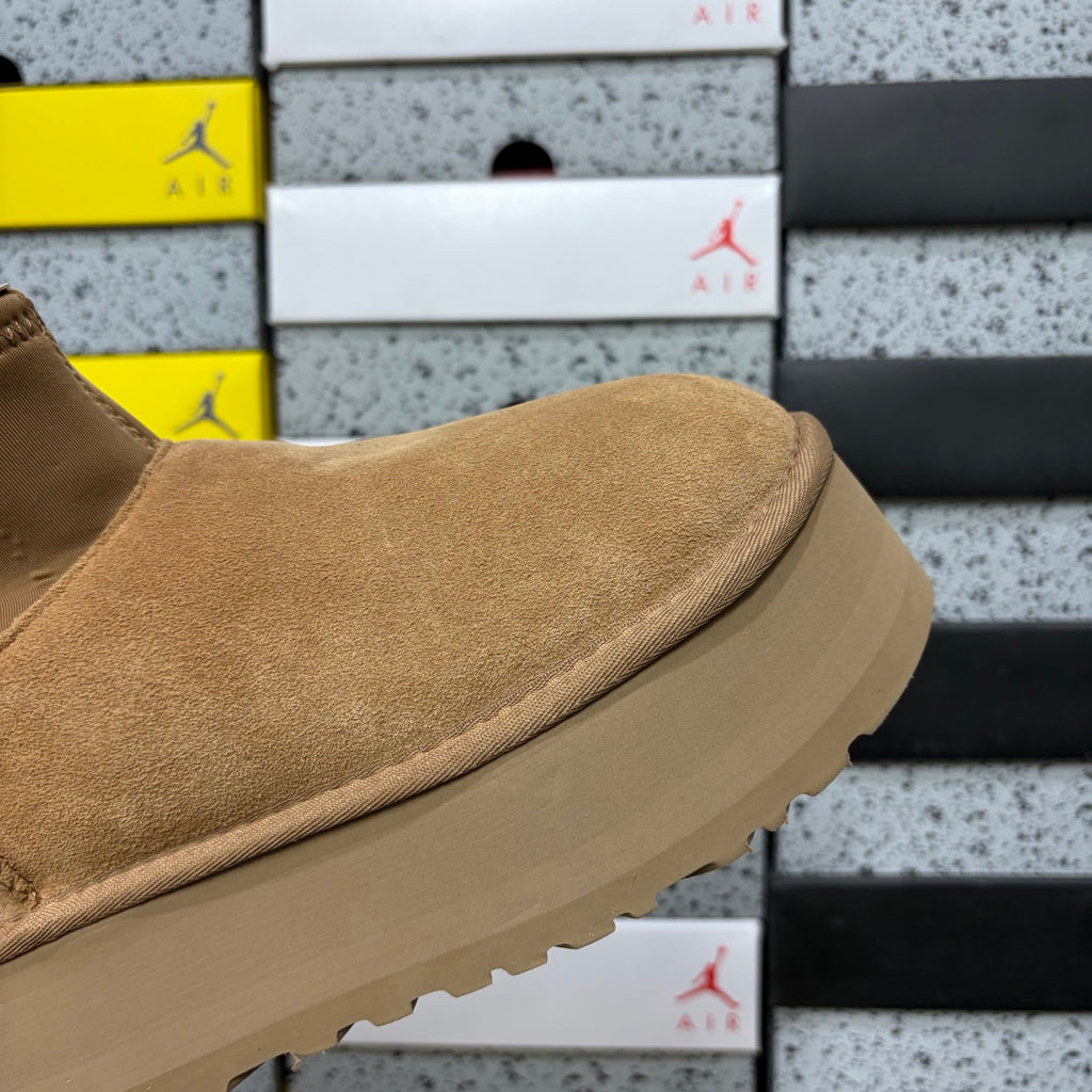 UGG Classic Mini Dipper Boot – Chestnut