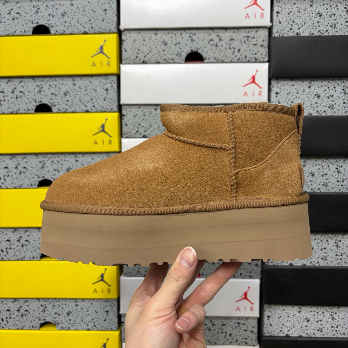 UGG Classic Ultra Mini Platform Boot – Chestnut