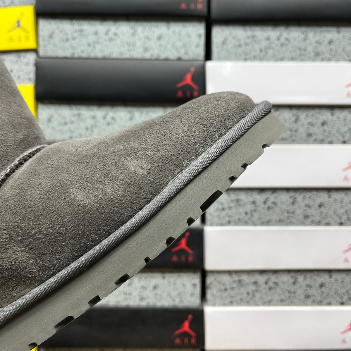 UGG Classic Short Boot – Charcoal Grey