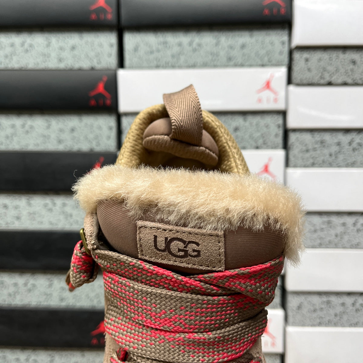 UGG Lowmel Lace-Up Sneaker – Taupe & Pink