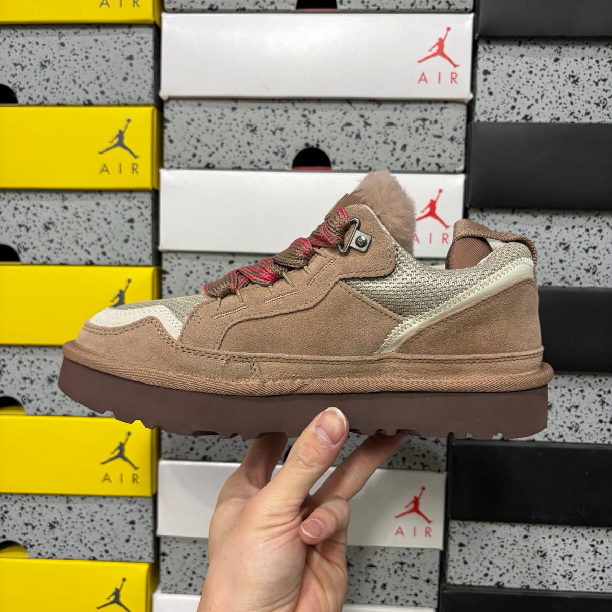 UGG Lowmel Sneaker – Sand & Rose Pink