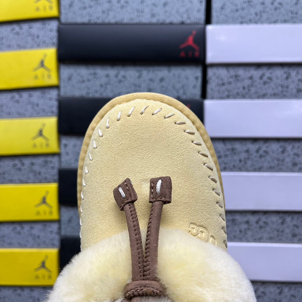 UGG Funkette Shearling Clog – Butter Yellow