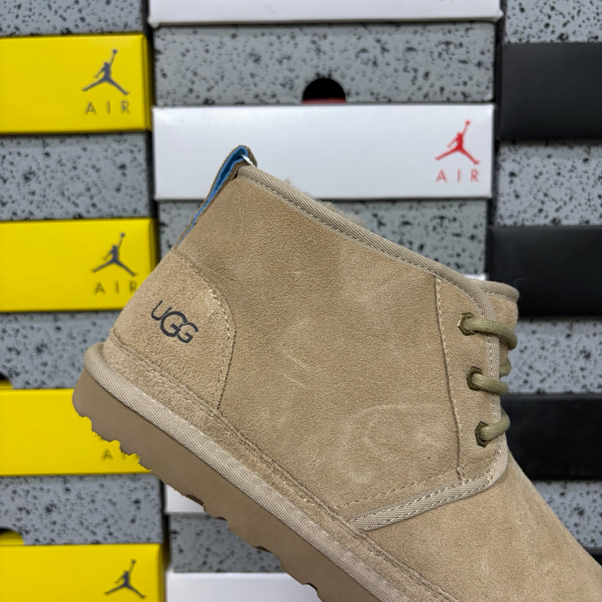 UGG Neumel Chukka Boot – Sand