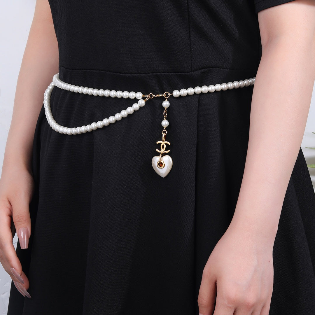 CHANEL 25S CHAIN BELT IN WHITE PEARL 614404