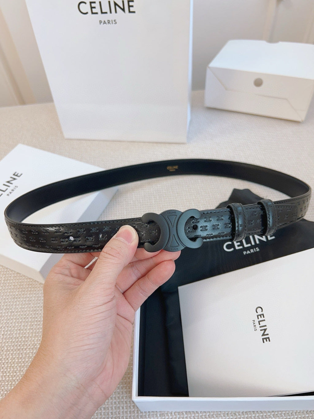CELINE 25S BELT TRIOMPHE 25MM IN BLACK CALFSKIN DEBOSSED LOGO 563330