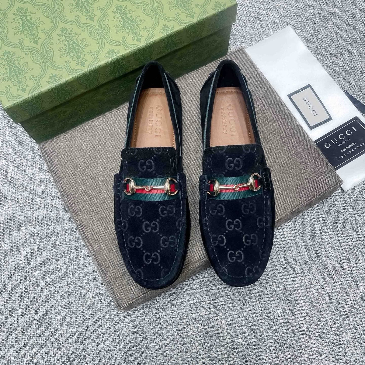 Gucci Black Patterned Loafers with Green and Red Accents