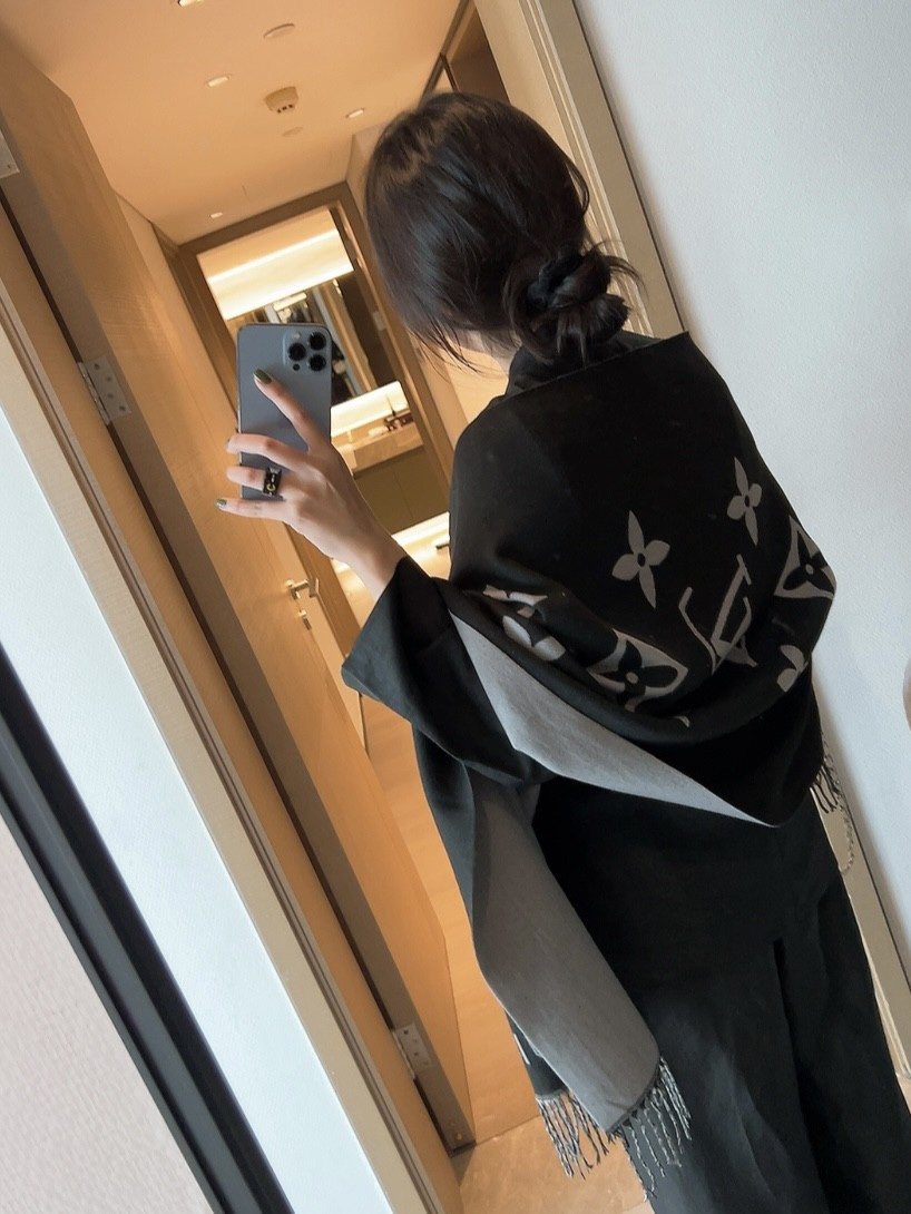 Louis Vuitton Floral Fringed Scarf