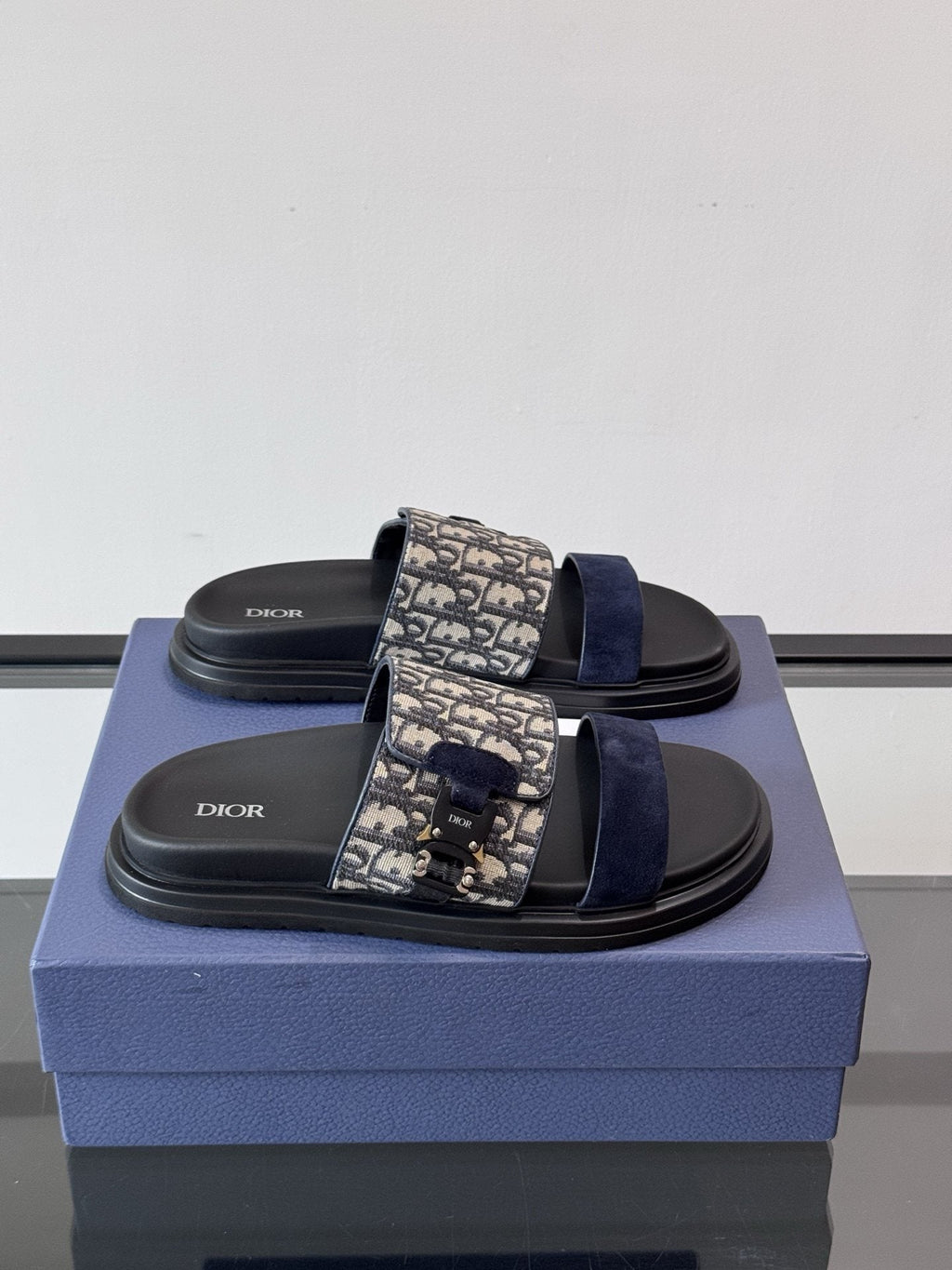 Dior Men's Patterned Buckle Slide Sandals - Black Ridged Sole