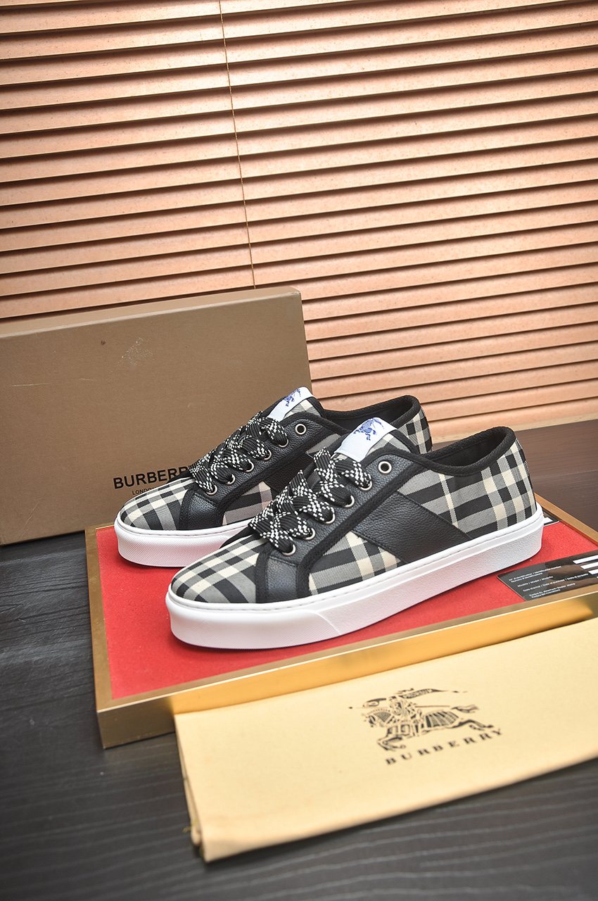 Burberry Check Low-Top Sneakers - Padded Collar