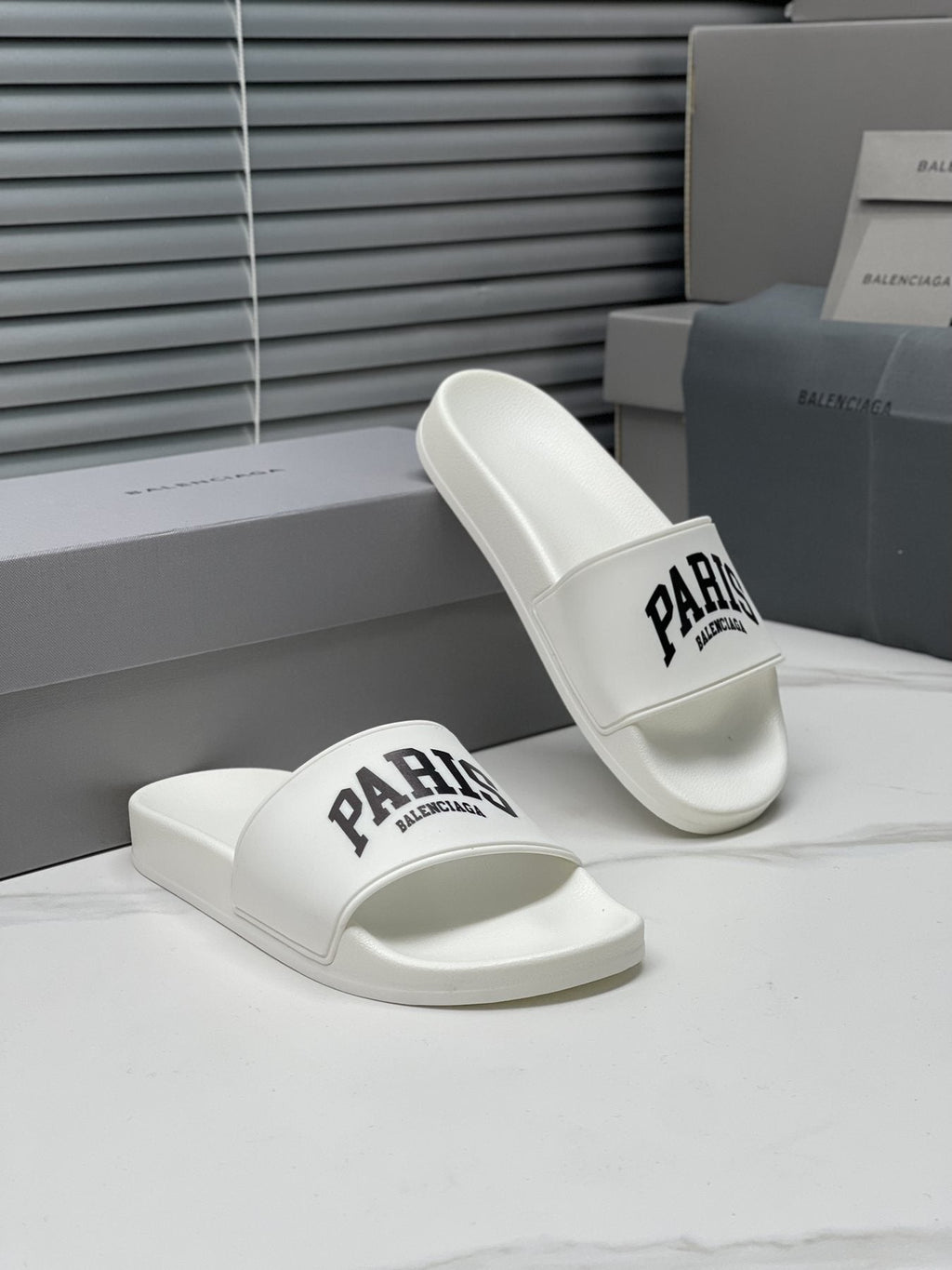 Balenciaga Contrast Lettered Slide Sandals