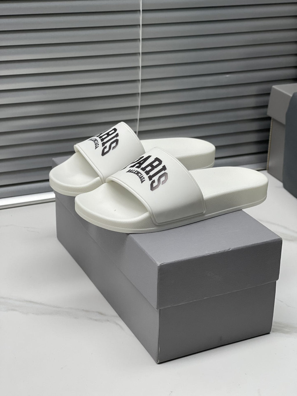 Balenciaga Contrast Lettered Slide Sandals
