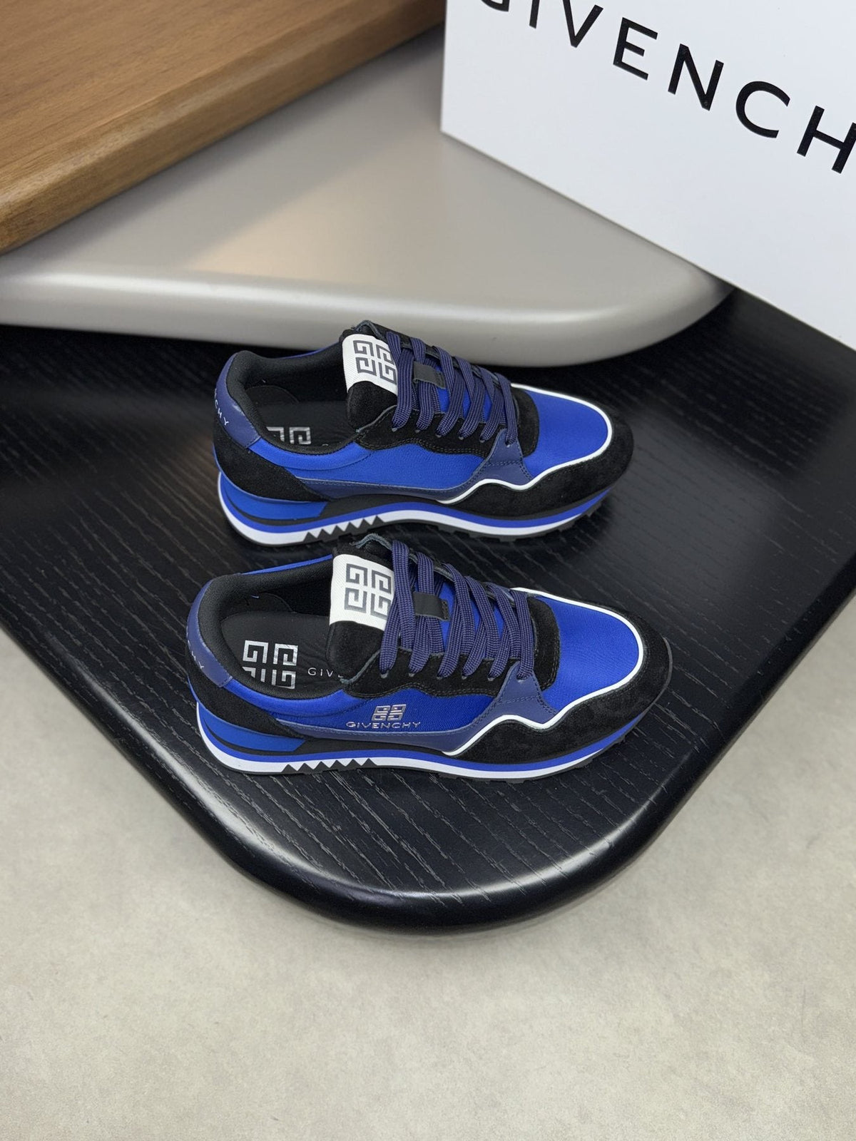 Givenchy Contrast-Trim Lace-Up Sneakers